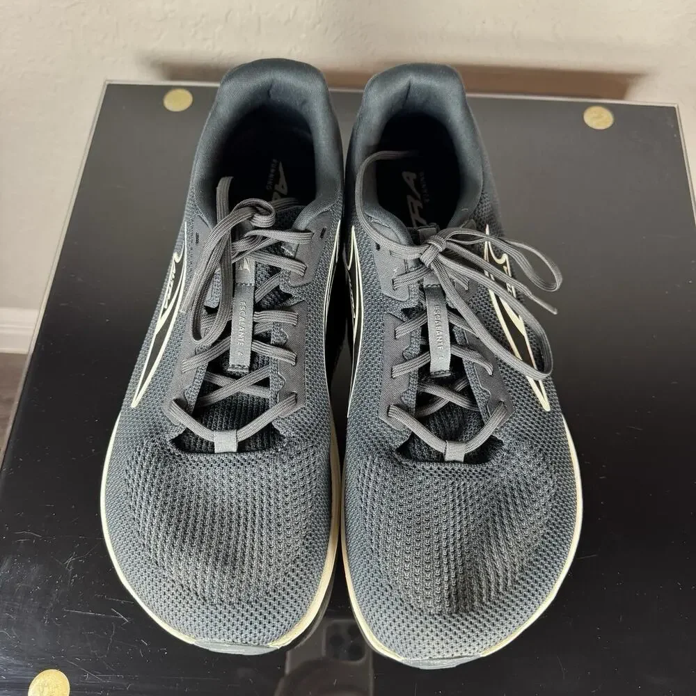 Altra Escalante 4 Mens Size 10.5 Black White Athletic Running Walking Shoes